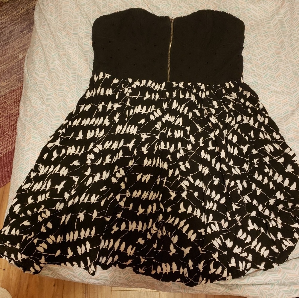 Strapless mini